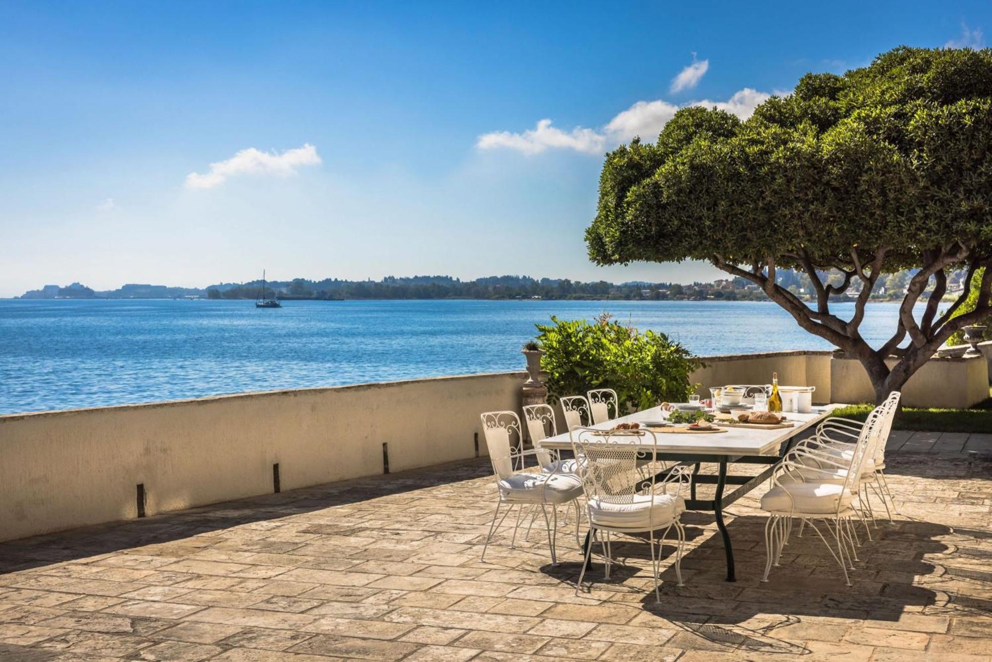 Villa Magnificent Seafront Corfu - 5 En-suite Bedrooms -the Durrells House | Historic Elegance & Modern Luxuries - Direct Access & Private Heated Pool