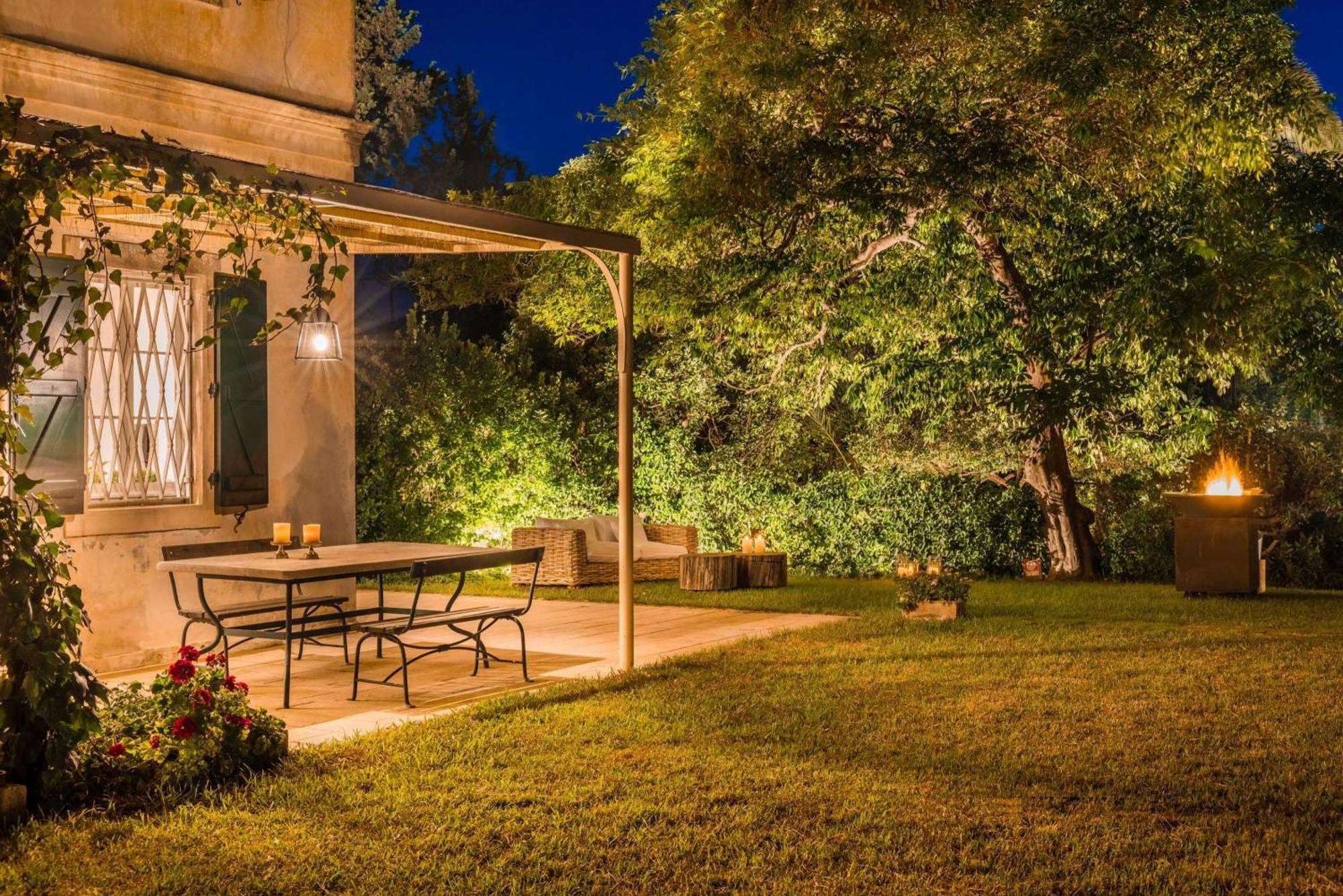Magnificent Seafront Corfu - 5 En-suite Bedrooms -the Durrells House | Historic Elegance & Modern Luxuries - Direct Access & Private Heated Pool Villa Kontokali
